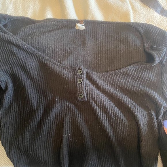 Cropped Long Sleeve Top - Picture 2 of 5